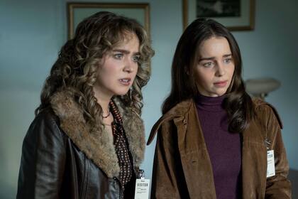Junto a Haley Lu Richardson en la serie Ponies