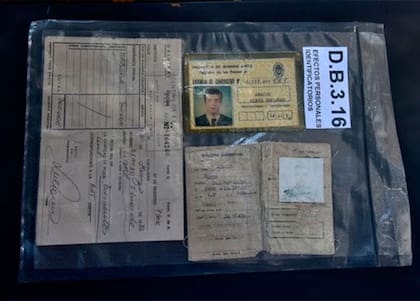 Junto a la identificación del cuerpo de Eduardo, la familia Araujo recibió las pertenencias que estuvieron 36 años sepultadas junto a su cuerpo