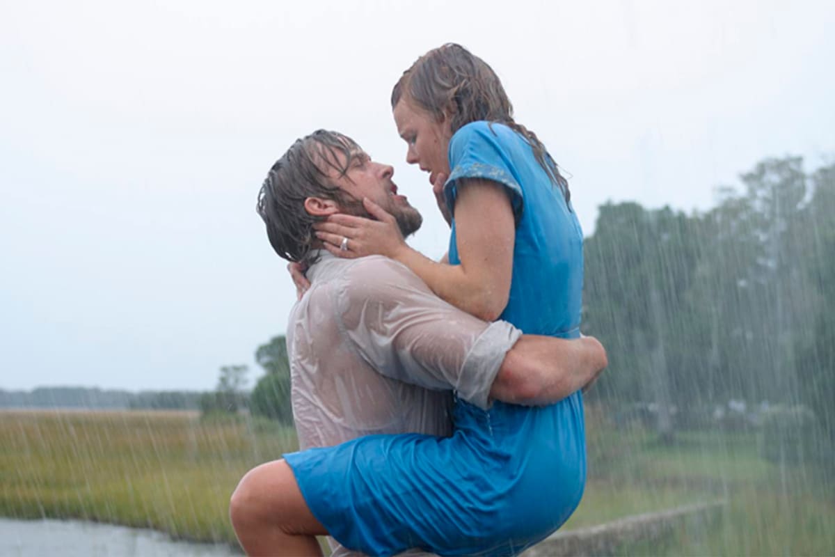 Junto a Rachel McAdams, en una escena de Diario de una pasión (2004), de Nick Cassavetes