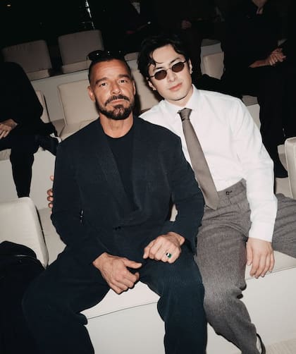Junto a Ricky Martin en el desfile de Giorgio Armani en la Semana de la Moda de Milán