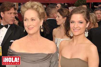 Junto a su madre, durante la entrega de los Oscar, en 2009.