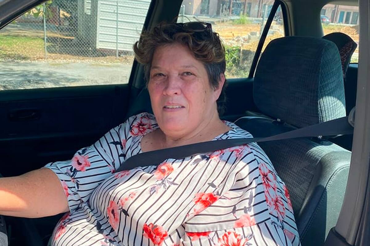 Junto a su orden de comida había cientos de dólares y su decisión sobre qué hacer con ellos generó aplausos