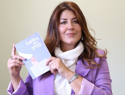 Junto a su primer libro "Coaching after office"