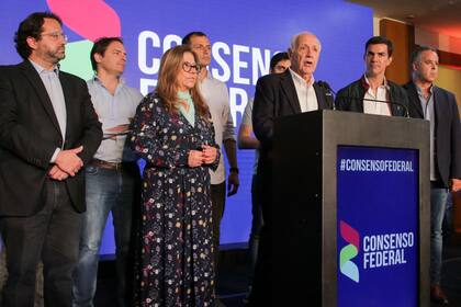 Junto a Urtubey y su equipo, Lavagna admitió que esperaba un resultado mejor