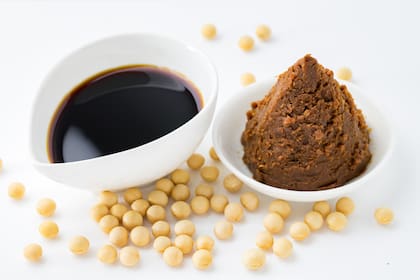 Junto con su bajo contenido en grasas y presencia de proteínas vegetales, la convierten en una opción útil para dietas equilibradas