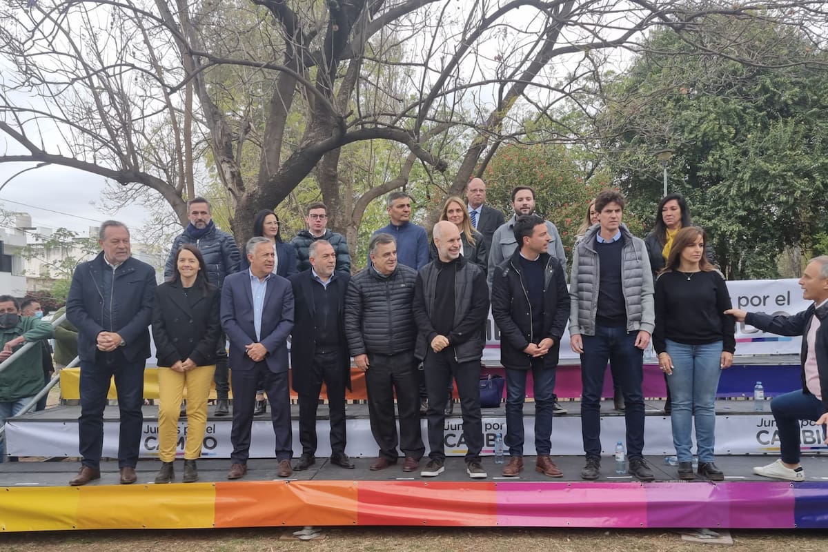Juntos por el Cambio apostó a una muestra de unidad y sumó a dirigentes nacionales a la foto en Córdoba