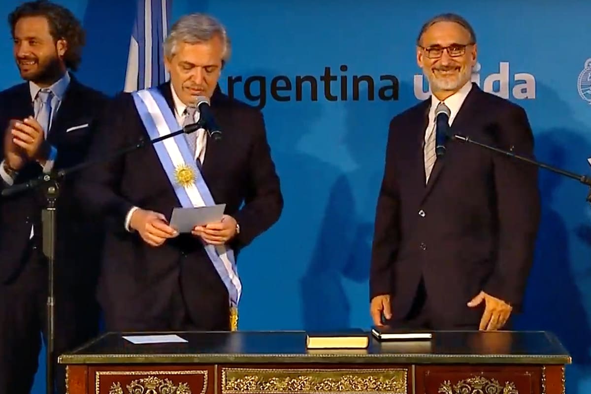 Jura del ministro de agricultura, ganadería y pesca, Luis Basterra