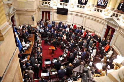 Juran los 24 senadores electos