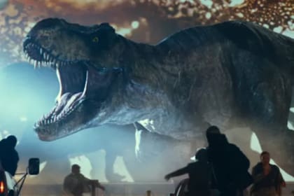 "Jurassic World: Dominion", la última entrega de la saga cinematográfica que Steven Spielberg comenzó en 1993 con "Jurassic Park", comienza en la prehistoria.