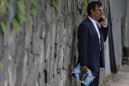 Justicia de El Salvador admite habeas corpus a favor del abogado Enrique Anaya, crítico de Bukele