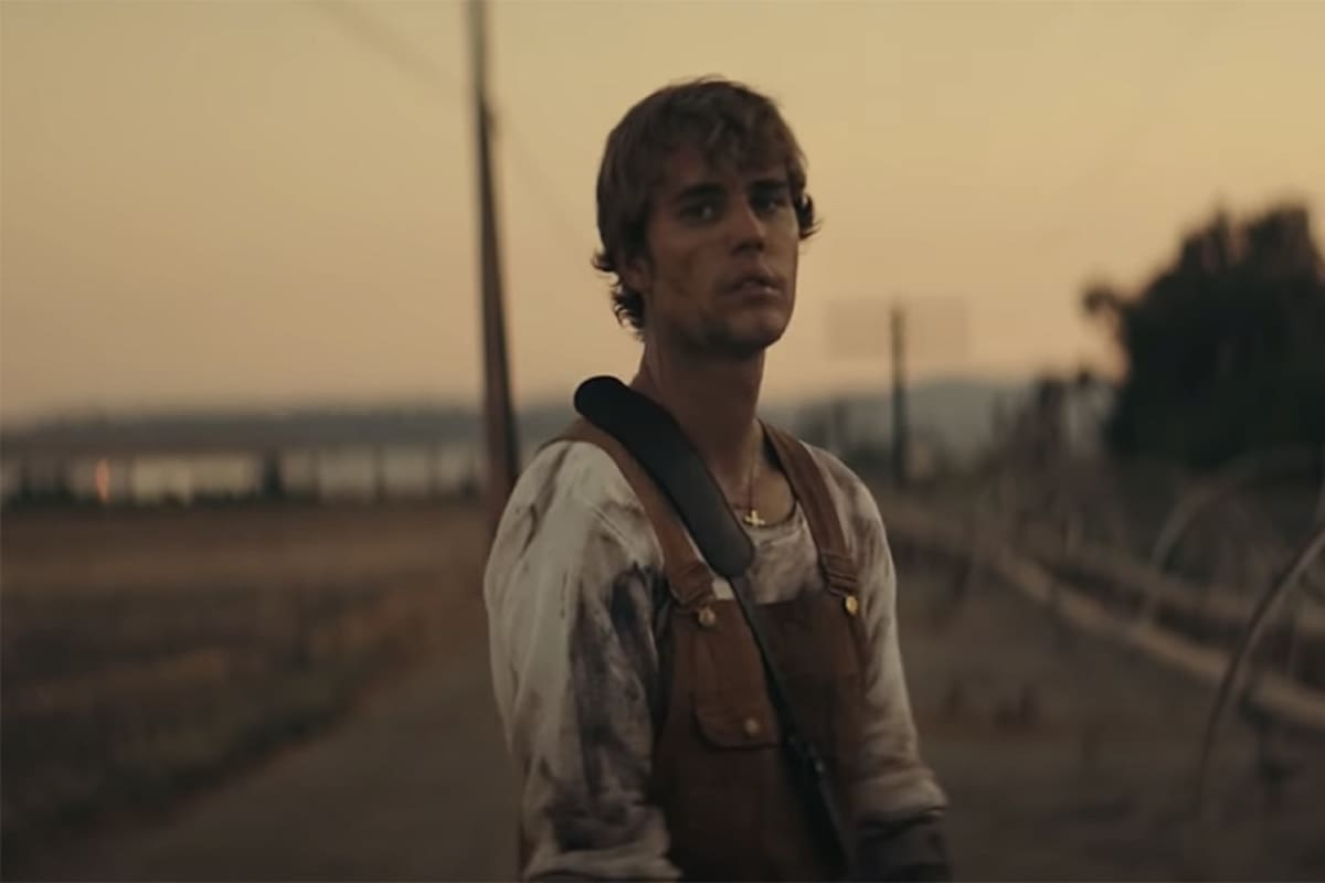 Justin Bieber acaba de lanzar su nuevo tema "Holly", con el que comienza una nueva aventura en la música