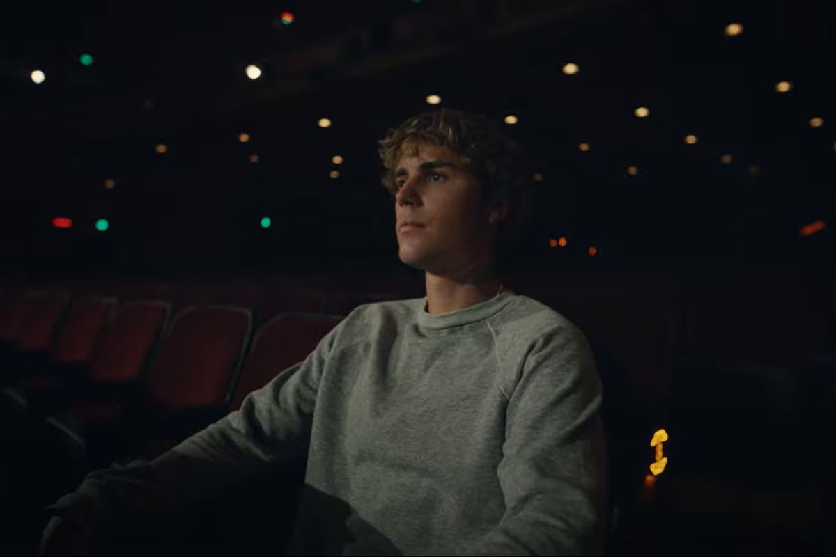 Justin Bieber estrena "Lonely"
