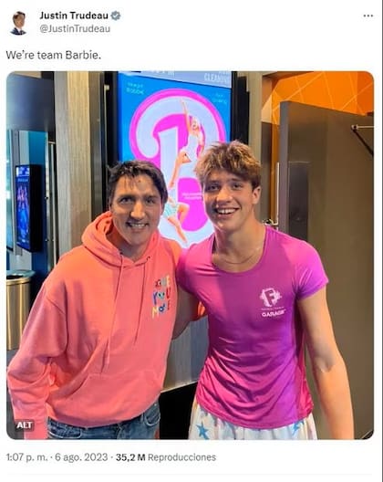 Justin Trudeau junto a su hijo Xavier antes de la proyección de Barbie