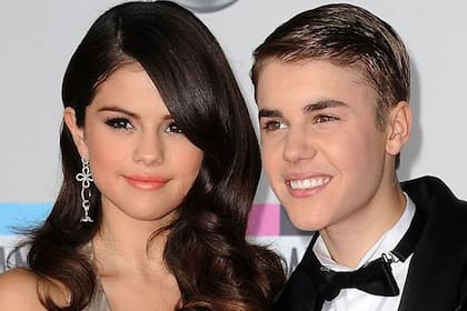 Selena Gomez y Justin Bieber tuvieron una polémica relación, que los fans siguen recordando