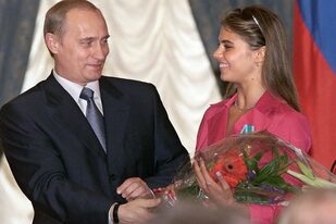 Kabaeva junto al presidente de Rusia, Vladimir Putin