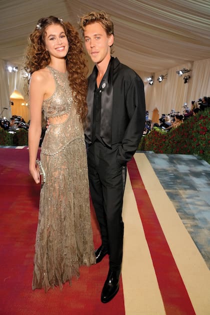 Kaia Gerber y Austin Butler en la Gala del Met 2022