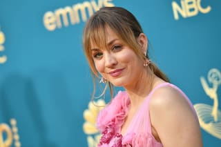 De Kaley Cuoco y Lily James a Elle Fanning, los looks más espectaculares de la alfombra roja
