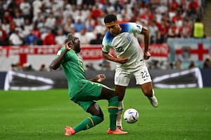 Kalidou Koulibaly pierde ante Jude Bellingham, un joven que ya vale 100 millones de euros