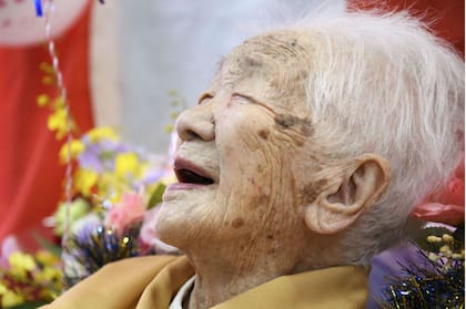Kane Tanaka goza de buena salud y mantiene varias actividades