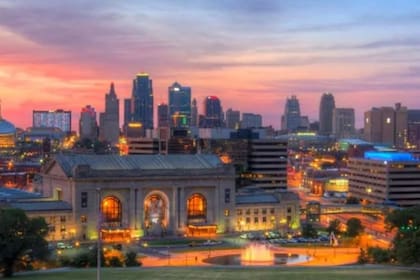 Kansas City fue elegida como la mejor ciudad de EU para hacer teletrabajo