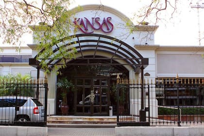 Kansas deberá desalojar su estacionamiento