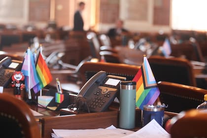 Kansas invalidará licencias y actas de nacimiento modificadas para personas transgénero