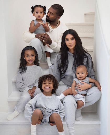 Se cree que Kim y Kanye firmaron un contrato prenupcial, pero ahora el reparto de bienes se complica porque el matrimonio tiene cuatro hijos