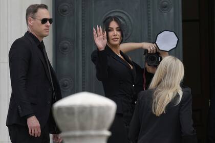 Kardashian testifica que temió ser violada y asesinada durante robo de 2016