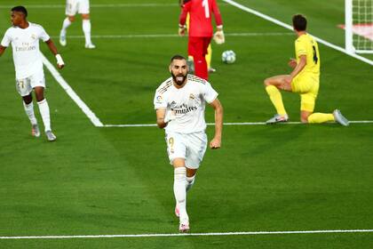 Karim Benzema marcó los dos tantos de Real Madrid y llegó a los 21 goles en la actual Liga de España
