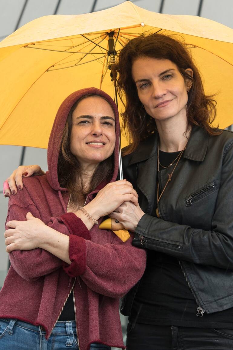 Karin (la pianista del clan de músicos Lechner-Tiempo) y Annie (la hija de Martha Argerich y Charles Dutoit) reconstruyen el clásico del cine sueco a partir de la propia mirada de una relación entre madre e hija