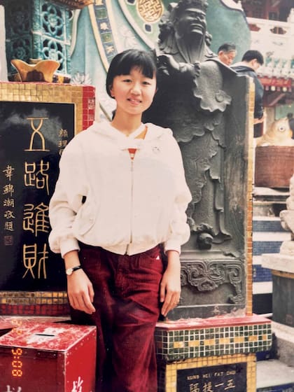 Karina en Hong Kong, en uno de sus primeros viajes de visita a China tras instalarse en Argentina.