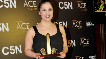 Karina K recibió un ACE como mejor actriz de musical y además, no se olvidó de hablar contra la violencia de género