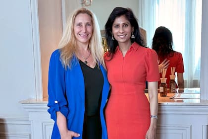 Karina Milei con Gita Gopinath, del FMI