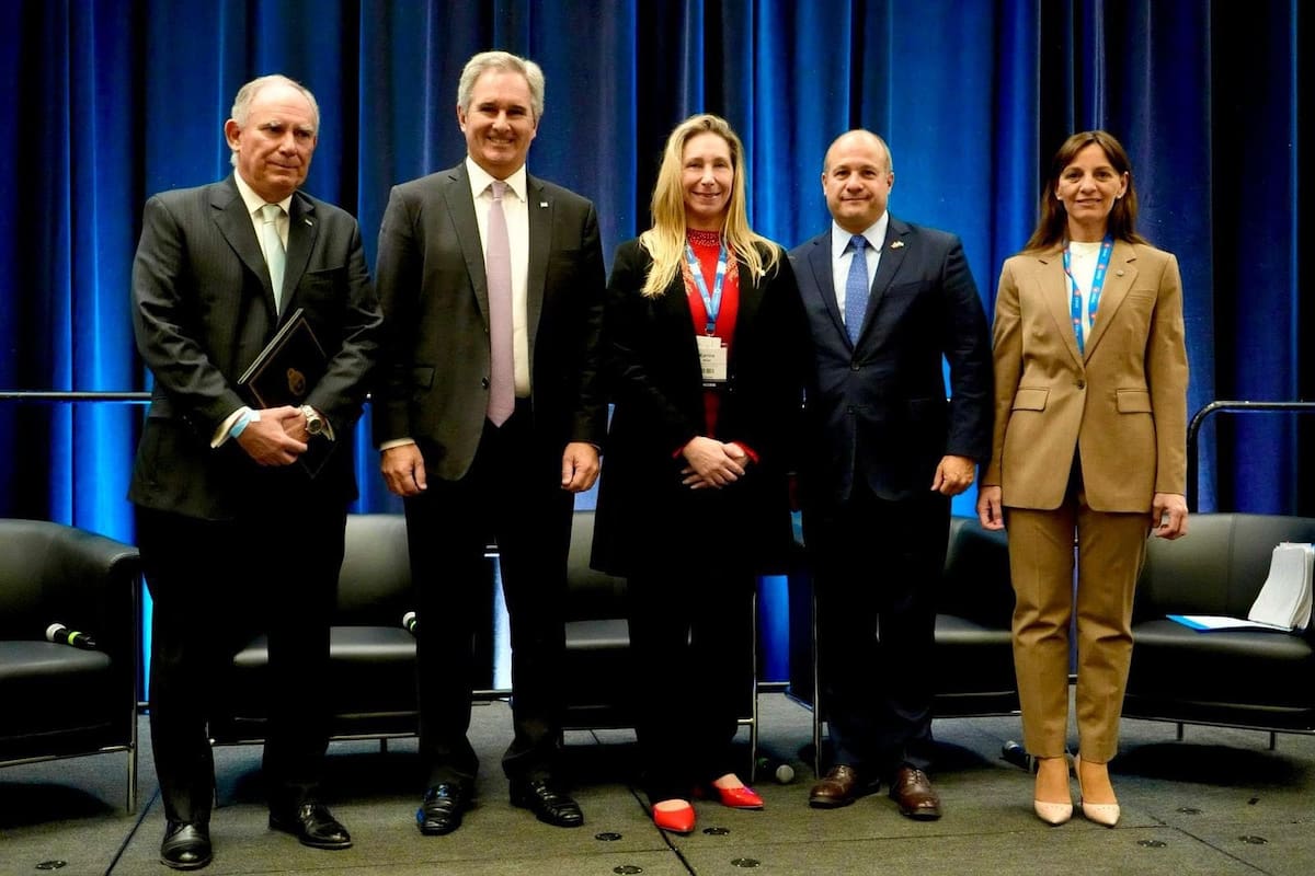 Karina Milei en Toronto