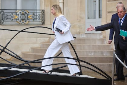 Karina Milei, en París, con Gerardo Werthein