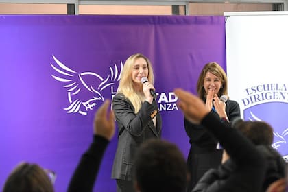 Karina Milei habló a la militancia en el lanzamiento de la Escuela de Dirigentes de LLA en la Ciudad, junto a Pilar Ramírez, una de sus principales alfiles