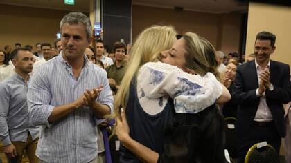Karina Milei, junto a Virginia Gallardo y Martín Menem, en Corrientes
