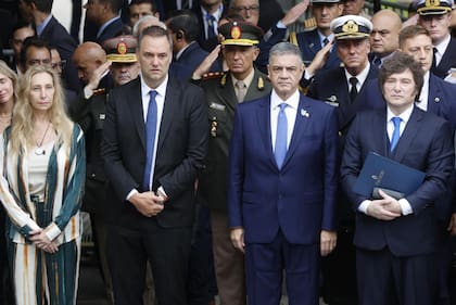 Karina Milei, Manuel Adorni, Jorge Macri y Javier Milei, en el acto por los 44 años de la Guerra de Malvinas