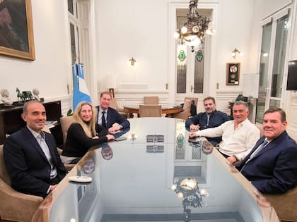 Karina Milei recibió a Santilli, Ritondo y Montenegro, con Lule Menem y Pareja