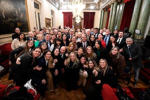 Karina Milei fue a Diputados, agradeció al bloque y pidió “aguantar”