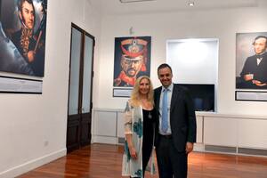 Karina Milei y Manuel Adorni, en el salón de los próceres, en la Casa Rosada
