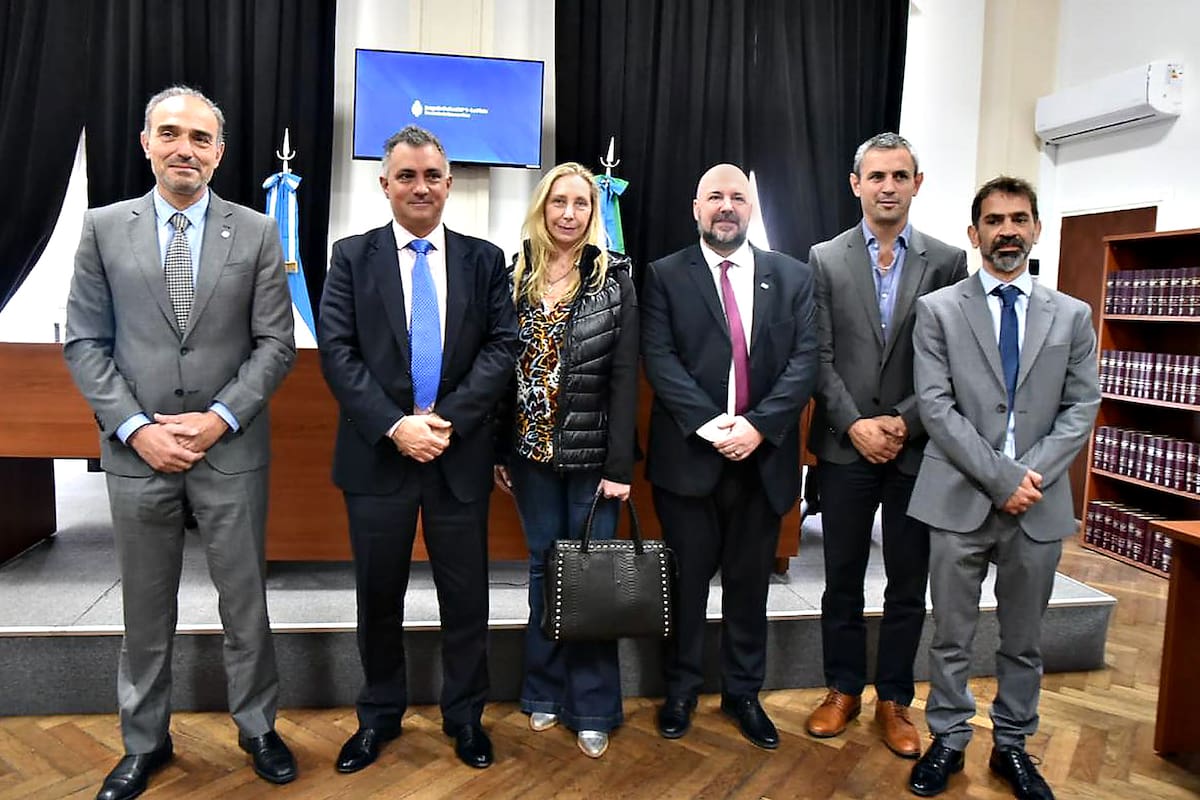 Karina Milei y Martín Menem en La Plata.