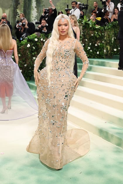 Karol G sorprendió a todos con su look en la Met Gala 2024