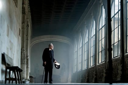 Karra Elejalde como Miguel de Unamuno en Mientras dure la guerra