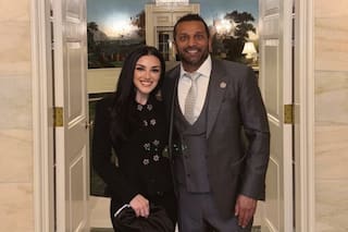 La historia de amor de Kash Patel, director del FBI, y la cantante de música country Alexis Wilkins