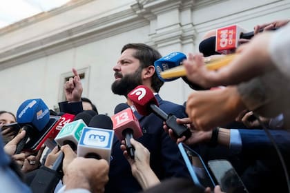 Kast finaliza proceso de transición en Chile tras choque con Boric y acusa "falta de transparencia"