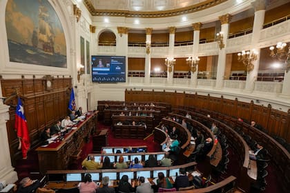 Kast gobernará con un Congreso fragmentado