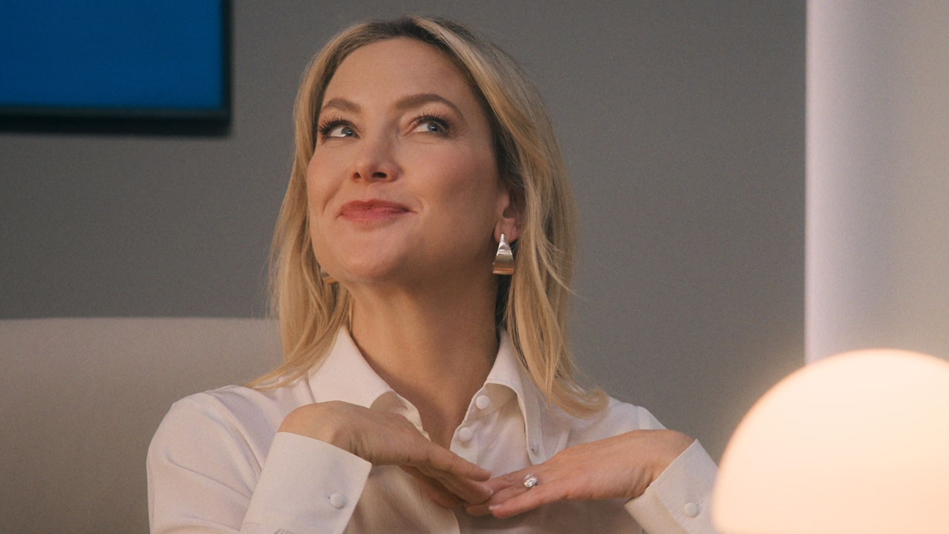 Kate Hudson como Isla Gordon, en una escena de La nueva jugada, la serie que se estrenó esta semana en Netflix