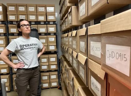 Kate Spradley tiene la esperanza de que, con el tiempo y los avances, algún día se puedan identificar los restos que guardan en su laboratorio