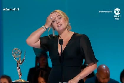 Kate Winslet, ganador del Emmy a mejor actriz de miniserie